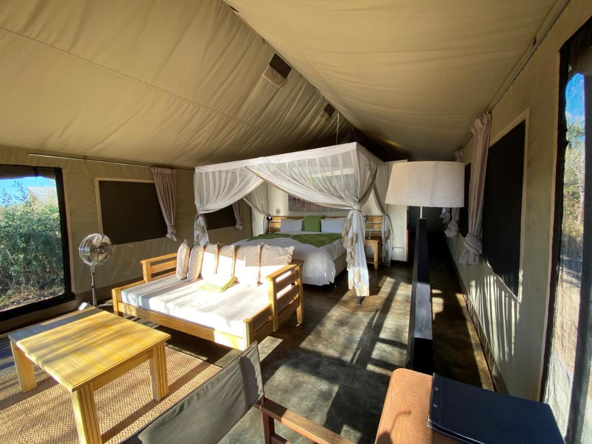 Honeyguide Tented Safari Camp - Khoka Moya マンイェレティ・ゲーム・リザーブ エクステリア 写真