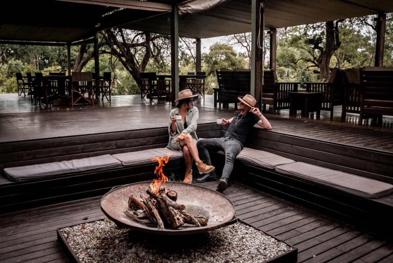 Honeyguide Tented Safari Camp - Khoka Moya マンイェレティ・ゲーム・リザーブ エクステリア 写真