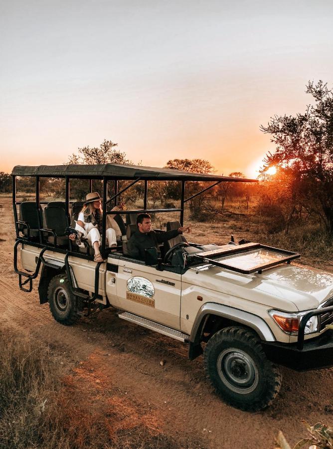 Honeyguide Tented Safari Camp - Khoka Moya マンイェレティ・ゲーム・リザーブ エクステリア 写真